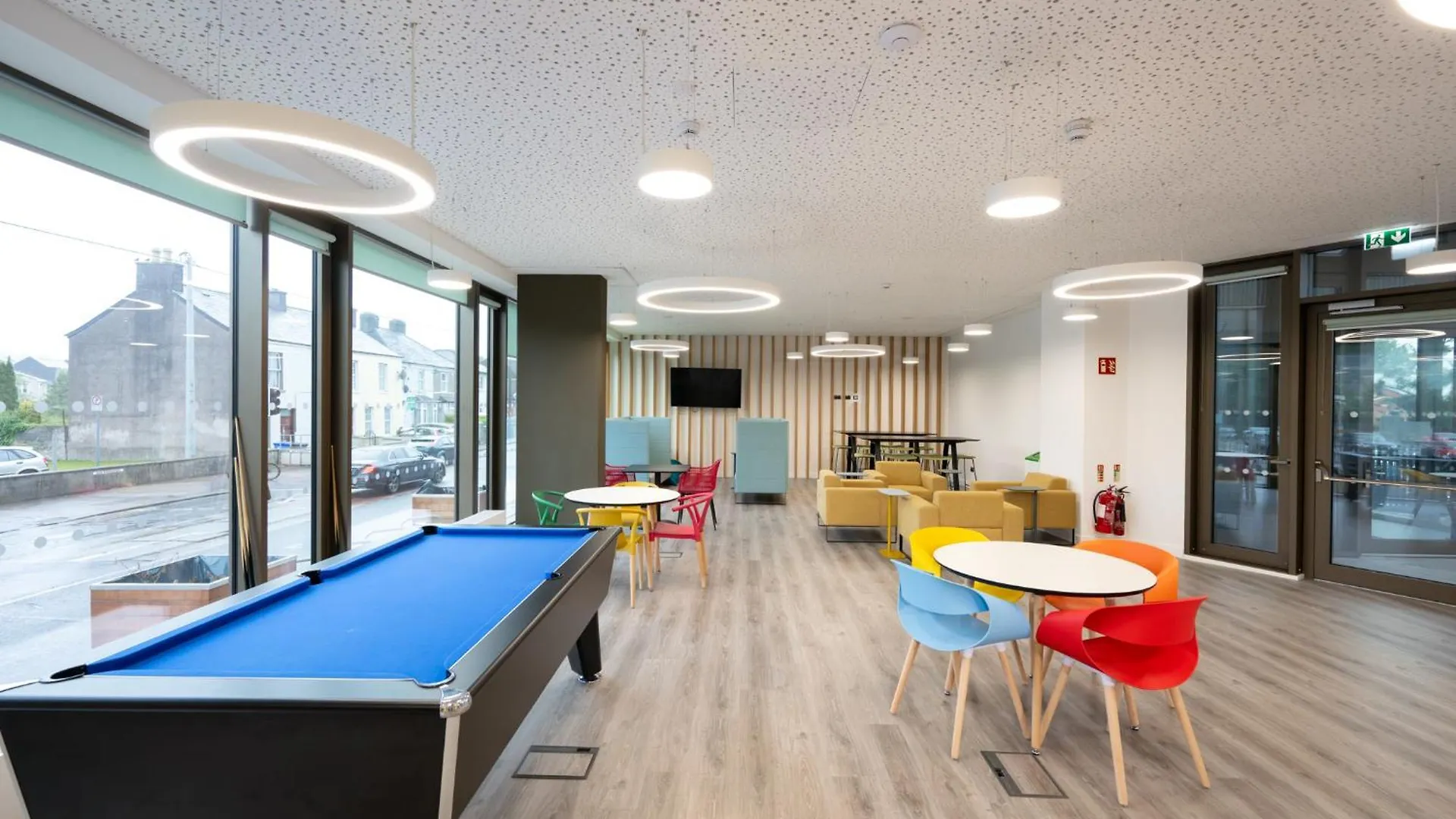 Crow'S Nest - Ucc Summer Beds Cork Apartment